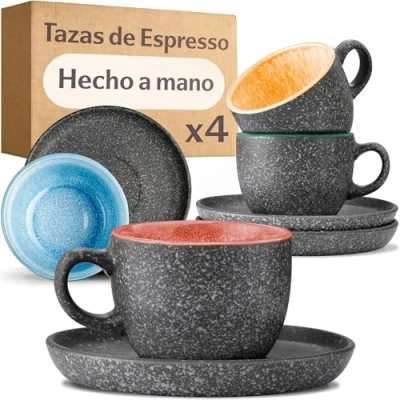 Imagen de Cosumy Set de 4 Tazas Espresso Cerámica con Platillos 90 ml Juego Café Moderno Gres Grueso Esmalte Reactivo Hecho a Mano Mantiene el Calor por Más Tiempo (De color)