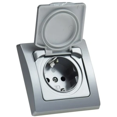 Imagen de DELPHI Steckdose IP44 Deckel 250V / 16A UP silber