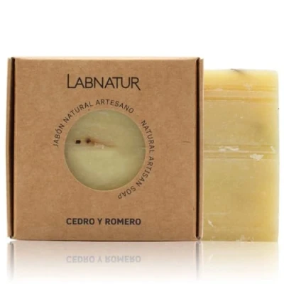 Imagen de Labnatur Jabón Natural Cedro y Romero Premium. 100gr. Elaborado artesanalmente en frío con ingredientes naturales.