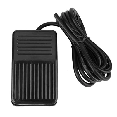 Imagen de interruptor de pedal, TFS 01 250VAC 10A pedal deslizante, negro, para plataformas mesa, máquinas instrumentación, fuerza, trituradoras (2m)