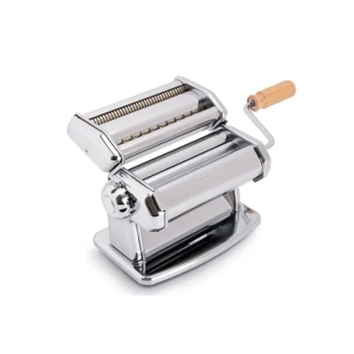 Imagen de Imperia IPasta Línea Clásica. Máquina para pasta. 100% Made in Italy. de pasta fresca en acero. Laminadora manual con manivela. Crea láminas lasagne, tagliolini, fettuccine.