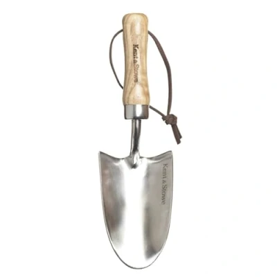 Imagen de Kent &amp; Stowe Pala Manual para niños de Acero Inoxidable Ligera niños, Paleta Corta Plantar con Mango Madera, tamaño: 20 cm