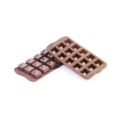 Imagen de SCG02 Molde de silicona para chocolate forma cubo 15 cavidades, color marrón