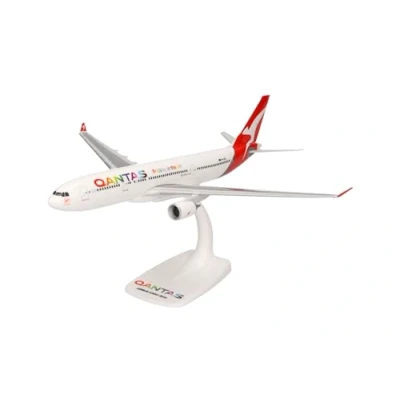 Imagen de Herpa Miniatura del avión Qantas Airbus A330 200 Pride is in The Air, Escala 1/500, Modelo prefabricado, maqueta de colleción, modelismo, Avion sin Soporte, Figura Metal