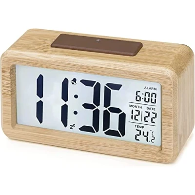Imagen de aboveClock Reloj Despertador Digital, con Pantalla de Temperatura, Grande, Pilas Brillo Regulable, Función Snooze【3 x AAA Baterías Necesarias】(Bambú)