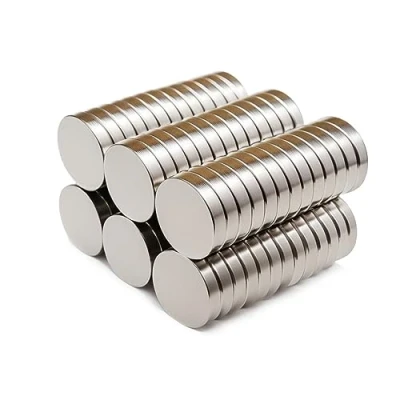 Imagen de Yizhet 50 Piezas Mini Imanes Neodimio de Cilindro Disco Tierra RARA para Artesanías Manualidades Hobbies y Organización Oficinas (10 * 2 mm)