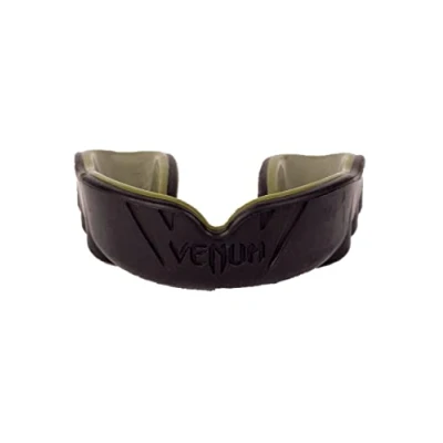 Imagen de Venum Challenger Protector bucal, color negro y caqui