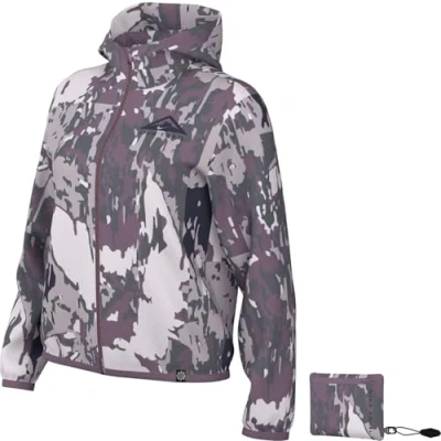 Imagen de Nike DX1041 536 W NK TRAIL REPEL JKT Jacket Mujer VIOLET DUST/VIOLET DUST/PURPLE INK Tamaño L