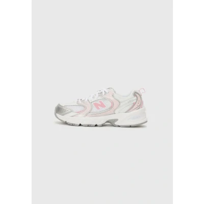 Imagen de New Balance GR530 Unisex Zapatillas para niños, Talla: 39, Reflection Zapatos