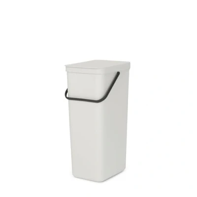 Imagen de Brabantia Cubo de Basura Sort &amp; Go 40L Papelera Grande Reciclaje para la Cocina Tapa en Posición Abierta Asa Transporte se Ajusta a Pared Light Grey 27 x 35 62 cm
