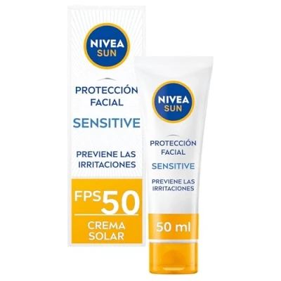 Imagen de NIVEA SUN Sensitive Protección facial FP 50 (1 x ml), protector solar para piel sensible, crema sin perfume con 0% sensación pegajosa