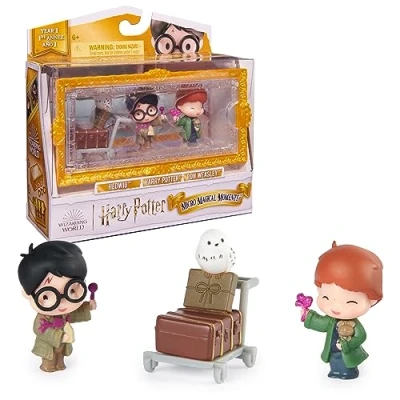 Imagen de Wizarding World, Harry Potter, Conjunto de Figuras Micro Magical Moments con inéditas Harry, Ron y Hedwig Caja exposición, Juguetes para niños niñas a Partir 6 años