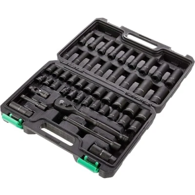 Imagen de Amazon Basics Juego de 46 llaves vaso 3/8 pulgadas y 6 puntas llanas profundas con trinquete reversible 72 dientes maletín transporte, 13.1 x 9.7 3 pulgadas(Antes éramos Denali)