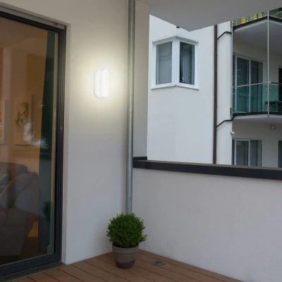 Imagen de Müller Licht Lámpara LED de plafón para entornos húmedos, plástico, Weiß, 20 x 10 5.5 cm 8watts 230volts