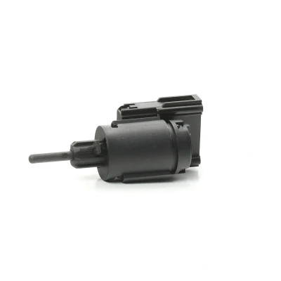 Imagen de VEMO Original Quality V10 73 0098 Interruptor luces freno manual, eléctrico, manual (por pedal) 4 12 VOLKSWAGEN: Golf 5, Polo IV Hatchback norauto,