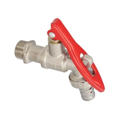 Imagen de WOLFPACK LINEA PROFESIONAL Grifo Esfera 1/2&quot; Con Sistema De Bloqueo Por Candado Jardin Exterior, y Conector Manguera