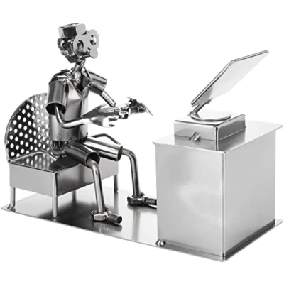 Imagen de BRUBAKER Tornillo Figura Jugador con Controlador de Hierro Hombre Metal Hecha a Mano Decoración Consola Videojuegos Regalo Juego
