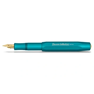 Imagen de Kaweco Collection Iguana Blue I Premium pluma estilográfica con plumín de acero chapado en oro y punta iridio para cartuchos tinta, deportiva 13 cm, ancho F (fino)