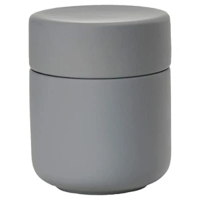 Imagen de Zone Denmark Ume Caja de cerámica con tapa para cuarto baño, decoración bonita lata almacenamiento, cerámica, diámetro 8,3 cm, altura 10,3 color gris