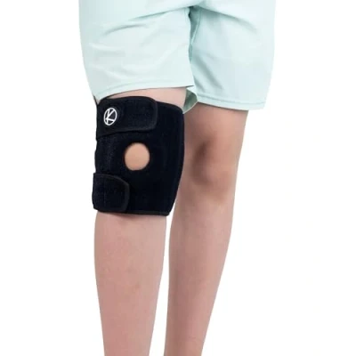 Imagen de KARM Rodillera ajustable para niños, soporte artritis, ACL, MCL, LCL, ejercicio deportivo, menisco, recuperación de lesiones, alivio del dolor niños y niñas (talla única, Negro)