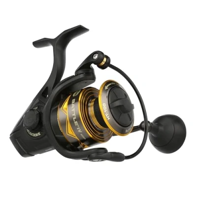 Imagen de PENN Carrete de Spinning Battle® IV, Pesca en Agua Salada Señuelos y cebos para Peces mar, Bobina Aluminio, Robusto 5000 Tamaño del 5.6:1 Engranaje Negro, Dorado Ahumado