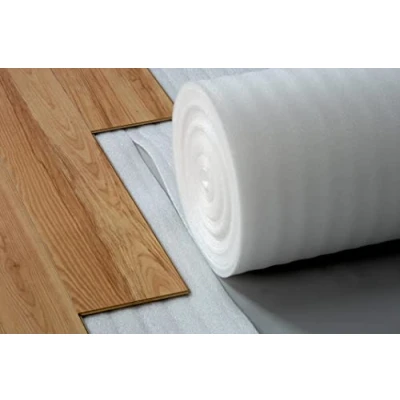 Imagen de base de espuma blanca para cualquier suelo laminado/de madera real, 2 mm, acústica/aislante, cómoda (dimensión del rollo: 15㎡)