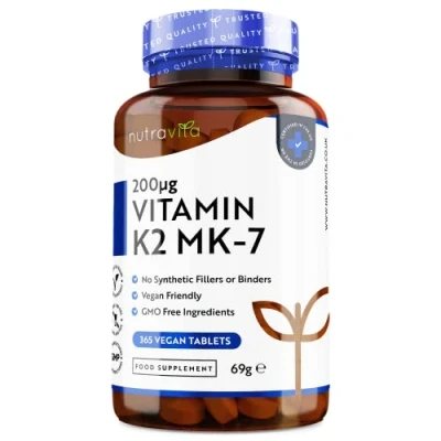 Imagen de Vitamina K2 MK 7 200mcg 365 Microcomprimidos Veganos (no Cápsulas) Ayuda a Mantener los Huesos Normales Menaquinona MK7 de Alta Potencia Fabricado en el Reino Unido por Nutravita