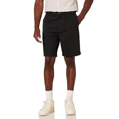 Imagen de Amazon Essentials Pantalones Cortos Chinos de 23 cm con Corte Clásico Hombre, Negro, 33W