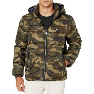 Imagen de Tommy Hilfiger Classic Hooded Puffer Jacket (Regular and Big &amp; Tall Sizes) Abrigo Alternativo Largo, Camuflaje, XL para Hombre