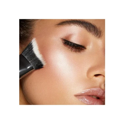 Imagen de KIKO Milano Face 15 Sculpting Brush Brocha para esculpir, fibras sintéticas