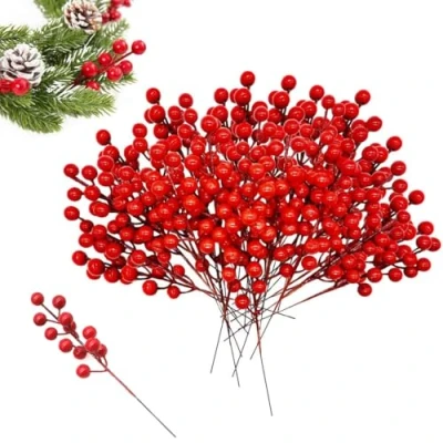 Imagen de YouXiaor 32 Piezas Decoración Artificiales de Bayas, Bayas Acebo Navidad Rojos Rojas para Bricolaje Guirnalda