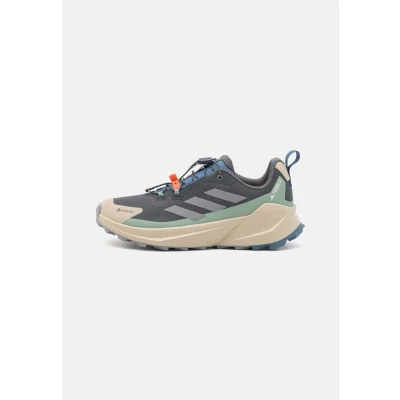 Imagen de Adidas Terrex Trailmaker 2 Goretex Speed LACE Zapatillas de senderismo, Hombre, Talla: 40, Carbon/grey three/silver green Zapatos
