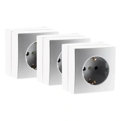 Imagen de Zenitech, base Schuko 16A, color blanco o plata, pack de 3, compatible con molduras estándar, mecanismo extraíble, instalación rápida y sencilla, montaje en superficie