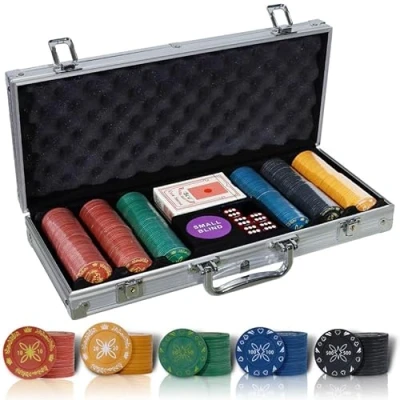 Imagen de CCLIFE Juego de Poker Profesional Maletín Aluminio Póker Set 300 Chips, Barajas Cartas, Distribuidor, Ciega Pequeña, Big Blind Buttons, Tapete y 5 Dados