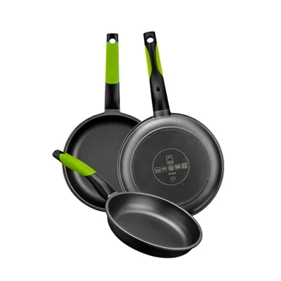 Imagen de BRA Prior Set de 3 Sartenes, Aluminio Fundido Antiadherente, Incluye Dos Salvamanteles Safe Verdes, Aptas para Todo Tipo Cocinas Incluida Inducción, 18 22 26 cm