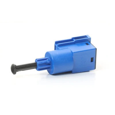 Imagen de VEMO Original Quality V10 73 0205 Conmutador, accionamiento embrague (control veloc.) zona pies AUDI: A4 B7 Avant, A3 Hatchback, B6 Berlina norauto