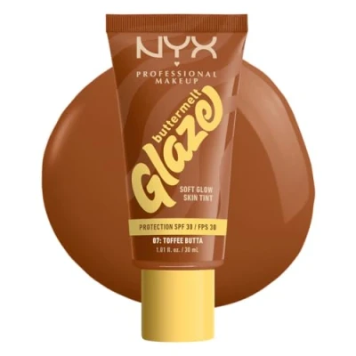 Imagen de NYX Professional Makeup, Buttermelt Glaze Soft Glow Skin Tint SPF30, 07 Toffee Butta