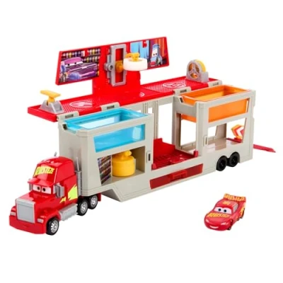 Imagen de Mattel Disney Pixar Cars color Changers Camión transformable Mack Taller de pintura, set juego para coches juguete con Rayo McQueen, cambia en el agua, +3 años, HPD82