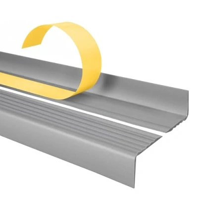 Imagen de Quest Perfil autoadhesivo para bordes de escaleras 40x25mm ND Protector antideslizante PVC Plata, 165cm