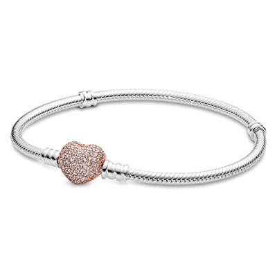 Imagen de Pandora Icons Pulsera de plata con cadena serpiente cierre corazón chapada en oro rosa 14 quilates y circonitas cúbicas transparentes, 17