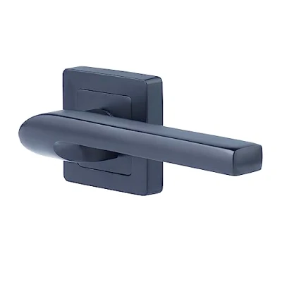 Imagen de Yale YPP7 S PC Manija de puerta cuadrada 7 negro Modelo Sienna Pasaje con llave