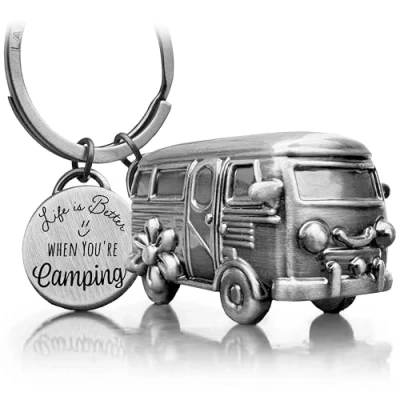 Imagen de LANOLU Llavero de la suerte camping, regalo para caravana, camping y campista, remolque 3D, accesorios metal, plata,