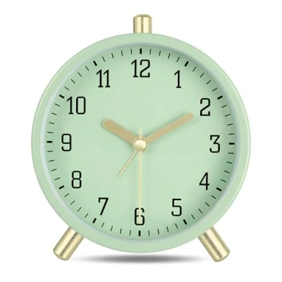 Imagen de Lafocuse Reloj Despertador Analógico Silencioso, Metal Verde Matcha Classic con Luz Nocturna, de Mesa Moderno para Mesilla Dormitorio 11cm
