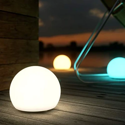 Imagen de Shapelights® Mini esfera de 20 cm para interiores y exteriores, con energía solar, funciona cambia color