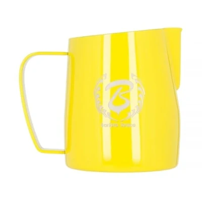 Imagen de Barista Space Jarra de leche plateada pulida, ideal para latte art con boquilla precisa, ligera y manejable, recomendada por campeones del mundo, color plateado, 450 ml
