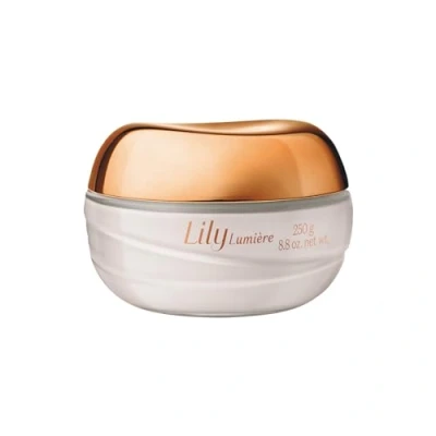 Imagen de O Boticário Lily Lumière Crema Hidratante Corporal Perfumada Satinado Loción Para El Cuerpo Fragancia Prolongada y 48 Horas de Hidratación 250 g