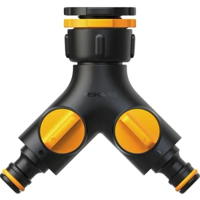 Imagen de Fiskars Adaptador de grifo doble salida Multi, Con válvula on/off, Para tres tamaños rosca Ø 21 mm (1/2&quot;), 26,5 (3/4&quot;) y 33,3 (1&quot;), 85 g, Negro/Naranja, 1027061