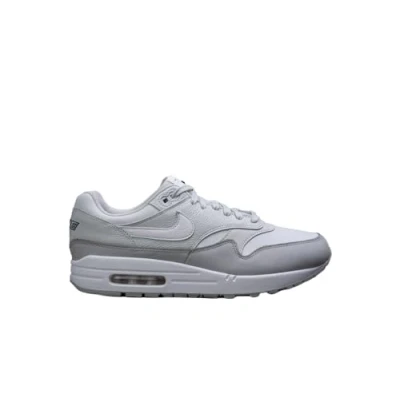 Imagen de NIKE Air MAX 1 &#039;87 LX NBHD, Sneaker Mujer, Photon Dust White Lt Smoke Grey, 41 EU