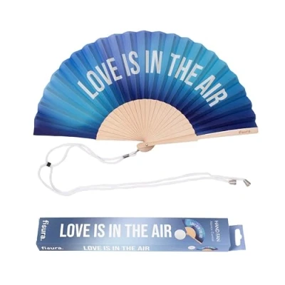 Imagen de Fisura Abanico original con mensaje “love is in the air. para bodas de madera. Ventilador mano azul degradado. Colgador incluido. Medidas: 42,5 x 23 cm