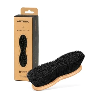 Imagen de Artero Infinity R2. Cepillo para caballos con cerdas blandas de 5cm longitud. Elimina rápidamente el polvo más superficial. Ergonómico y Especial las zonas sensibles tu caballo